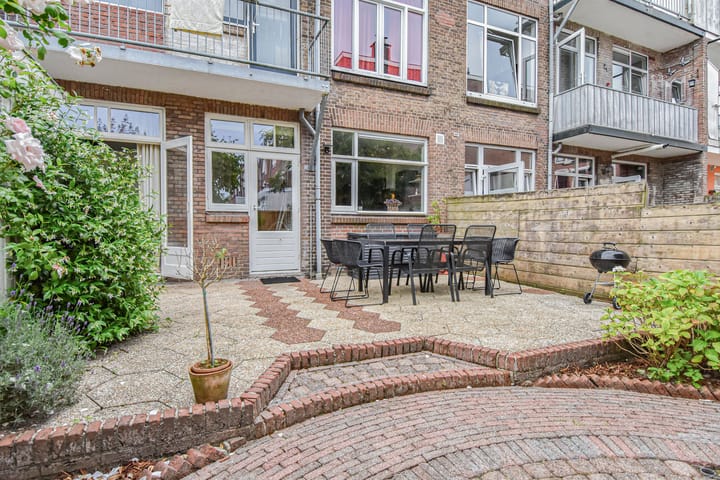 Photo 4 of Willem van Outhoornstraat 64