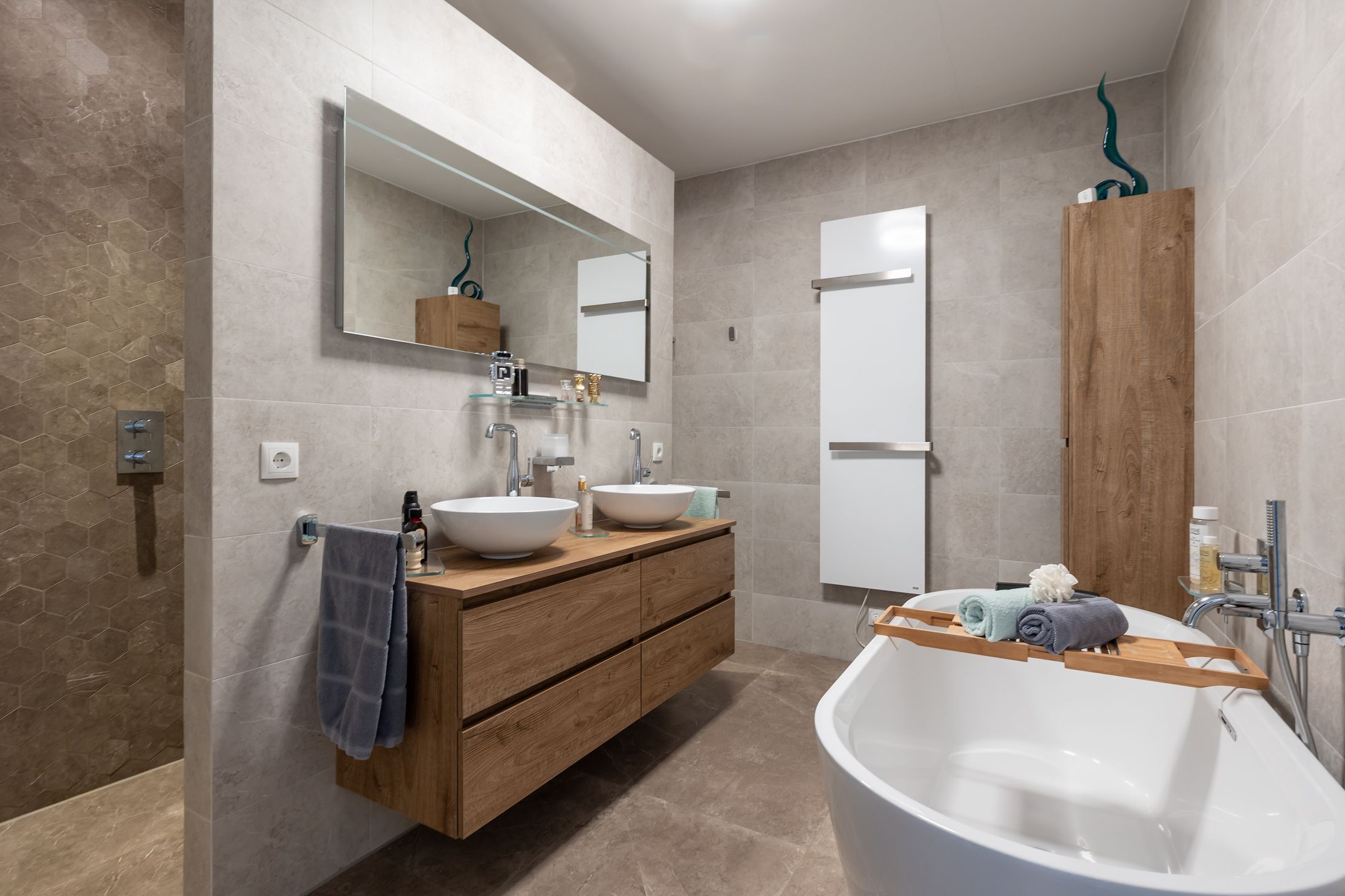 Photo 3 of Gentiaan 21