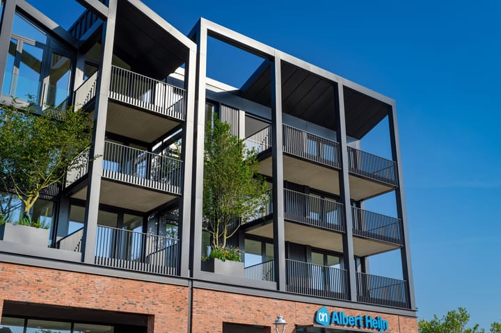 Photo 2 of E.J. Ruijgplein 68