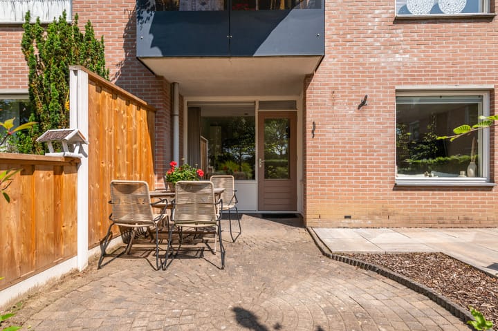 Foto 6 van van Heeckerenweg 10