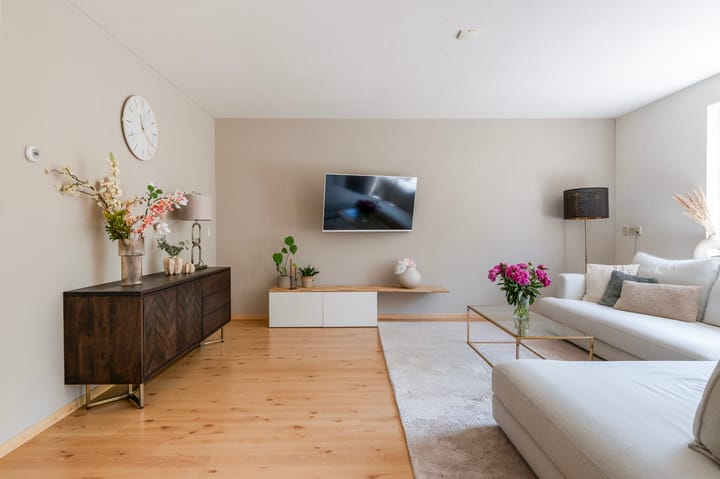 Foto 16 van van Heeckerenweg 10