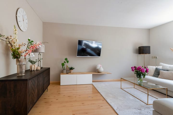 Foto 20 van van Heeckerenweg 10