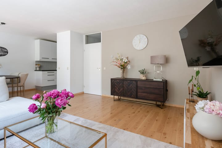 Foto 22 van van Heeckerenweg 10