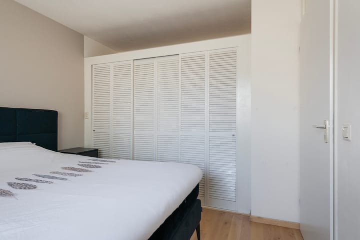 Foto 25 van van Heeckerenweg 10