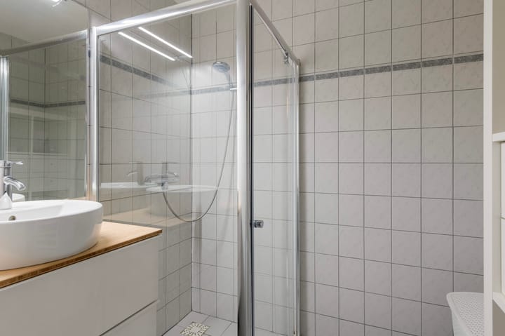 Foto 28 van van Heeckerenweg 10