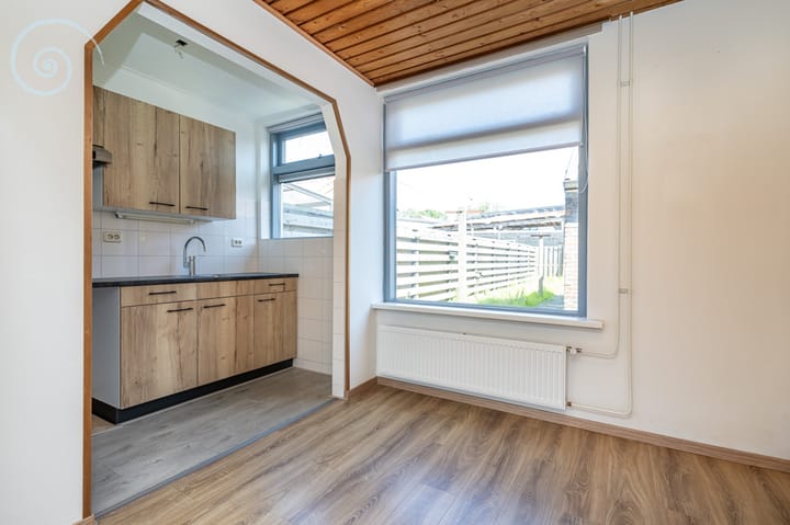 Photo 10 of Koningin Emmaplein 9