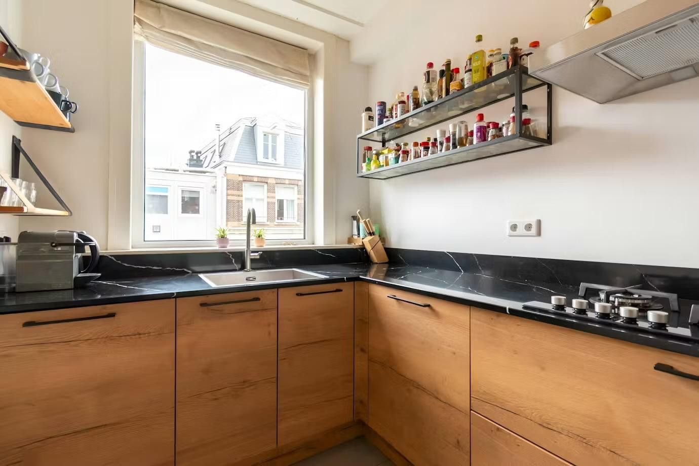 Photo 21 of Hemonystraat 44-3