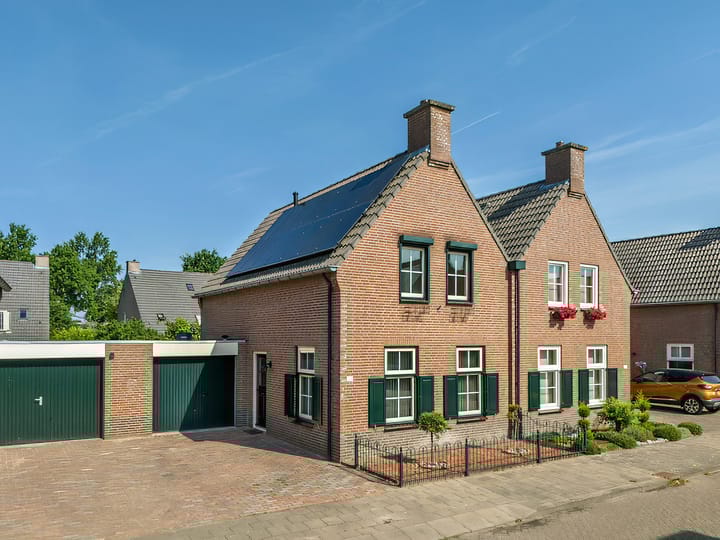 Photo 2 of Oscar Woltersstraat 15