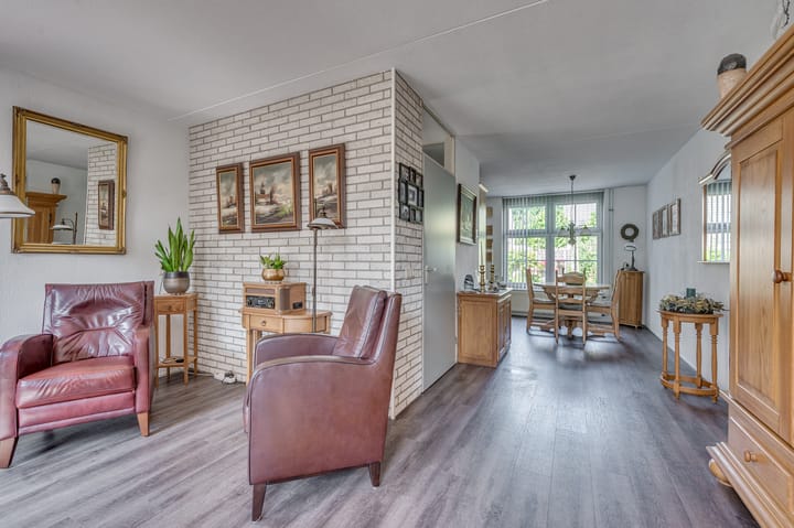 Photo 11 of Oscar Woltersstraat 15