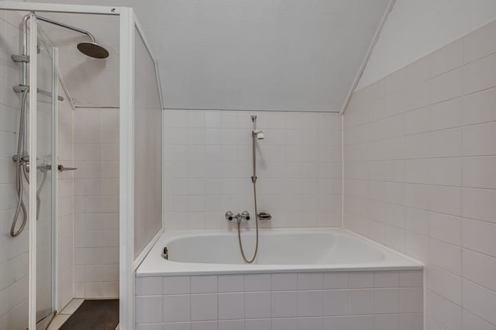 Photo 22 of Oscar Woltersstraat 15