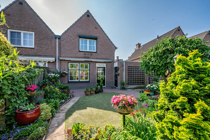 Photo 30 of Oscar Woltersstraat 15