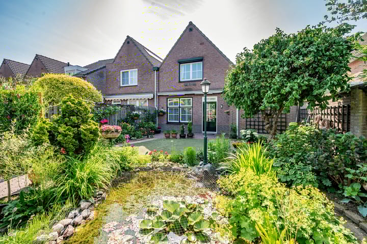 Photo 29 of Oscar Woltersstraat 15