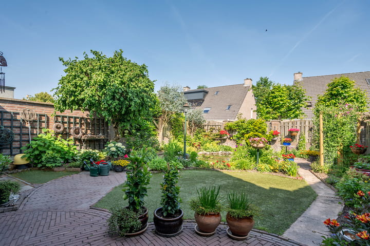 Photo 35 of Oscar Woltersstraat 15