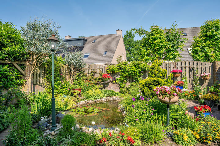 Photo 39 of Oscar Woltersstraat 15