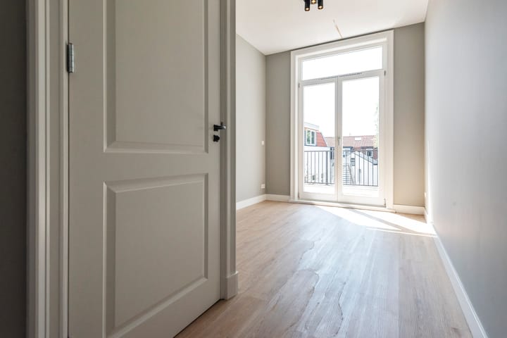 Photo 10 of Amsterdamsevaart 20-B