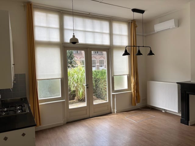 Photo 10 of Burgemeester Reigerstraat 76-A