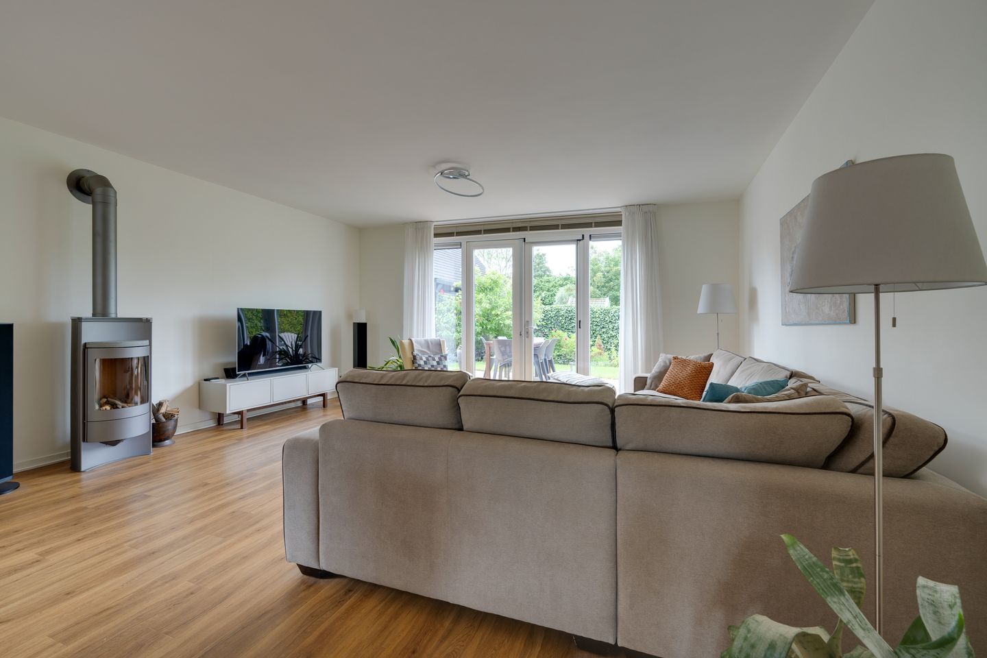 Foto 19 van Burgemeester Postmastraat 39