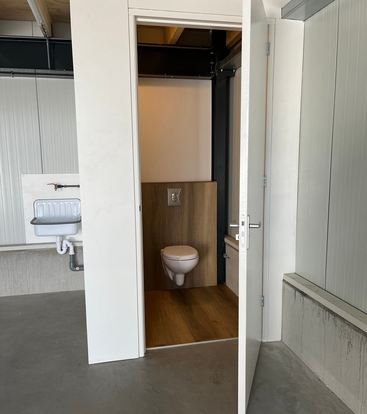 View photo 5 of Rijksweg 76