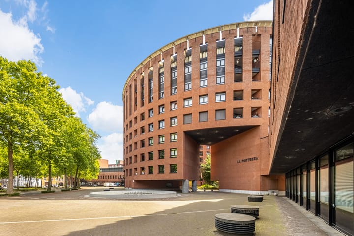 Photo 30 of Avenue Ceramique 13-M