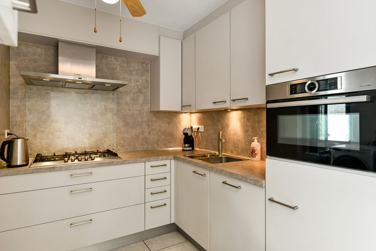 Foto 10 van Panheelstraat 27