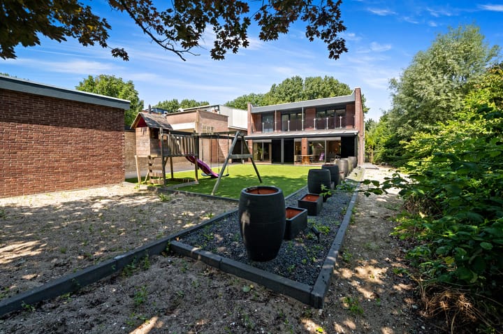 Photo 33 of de Tol 2