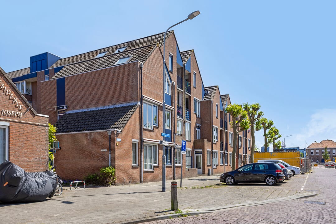 Photo 1 of Van Dishoeckstraat 32