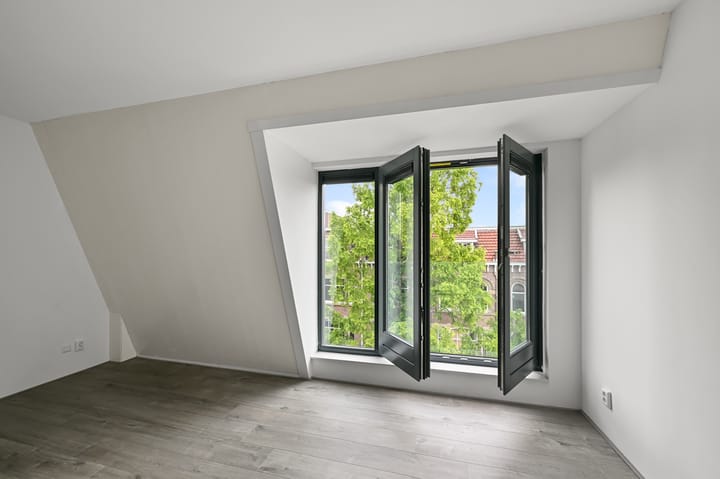 Photo 3 of Stationsstraat 1-N