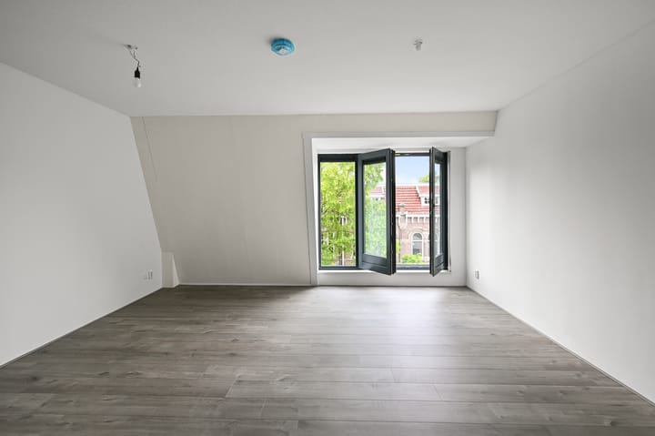 Photo 2 of Stationsstraat 1-N