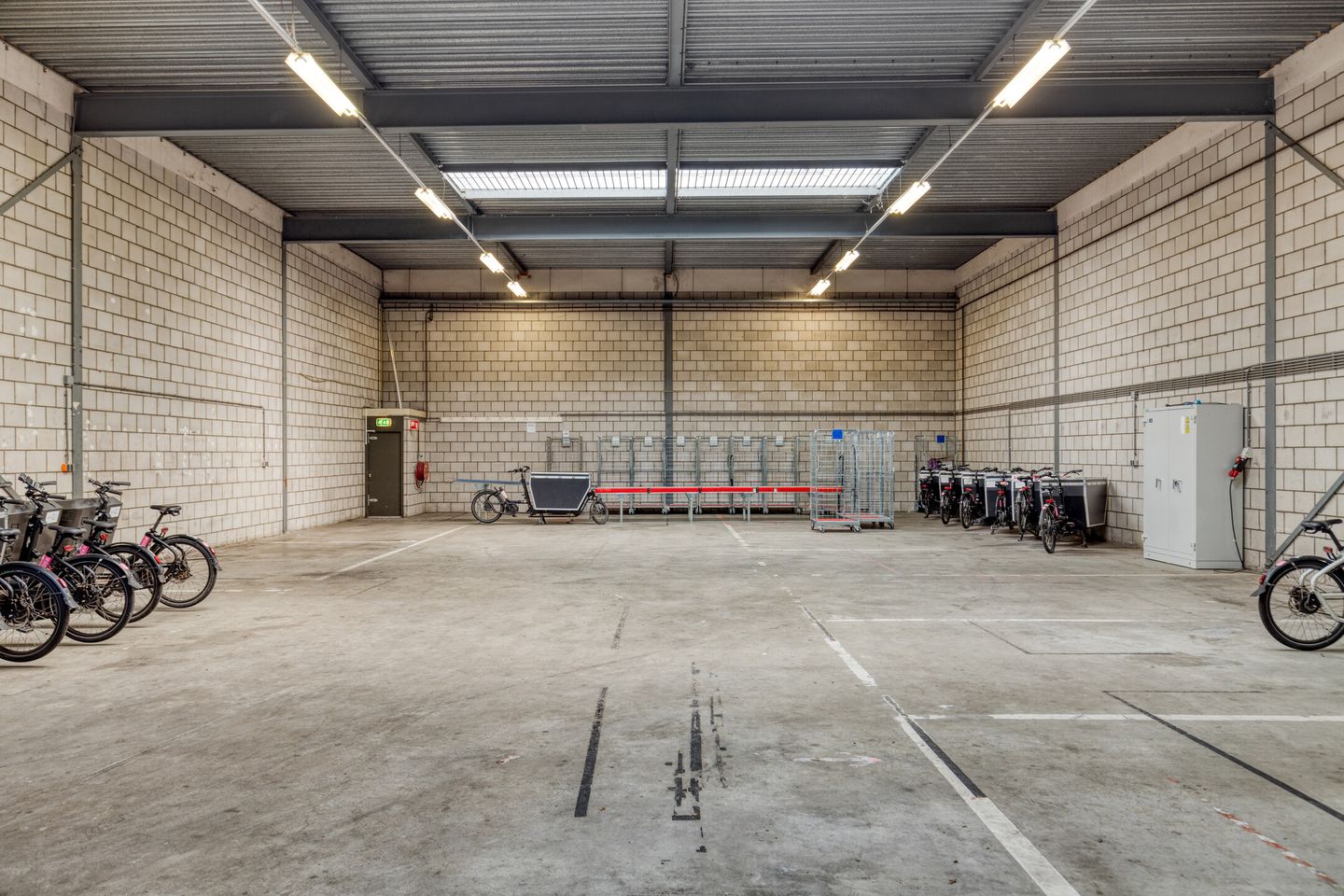 Bekijk foto 3 van Seinhuiswachter 9-11