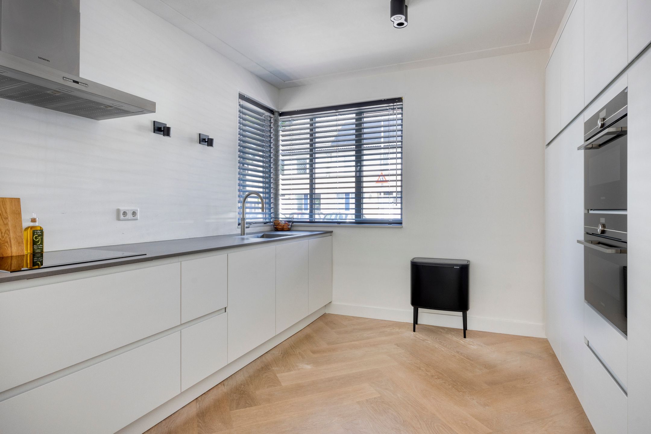 Photo 12 of Galjoenstraat 56