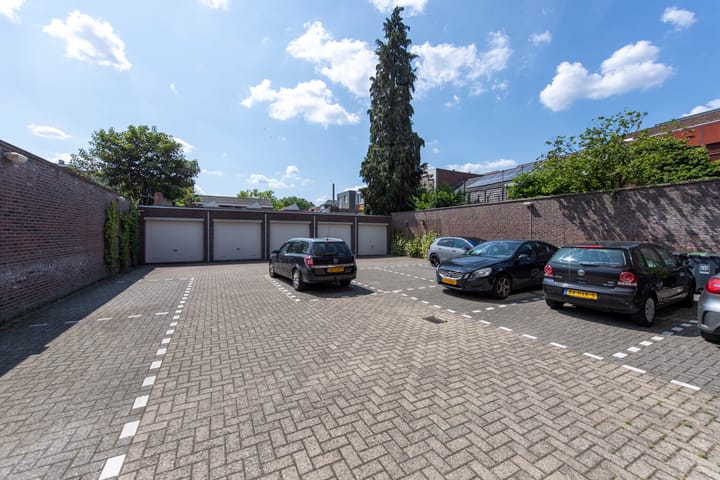 Foto 26 van Bisschop Zwijsenstraat 27-A