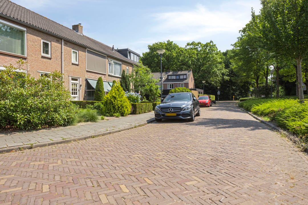 Photo 37 of John F. Kennedylaan 8