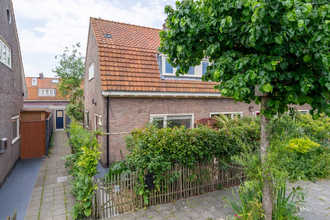 Photo 1 of Uranusstraat 9