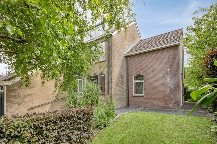 Foto 4 van Esdoornstraat 57