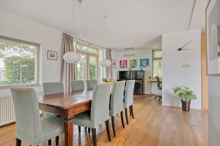 Foto 17 van Esdoornstraat 57