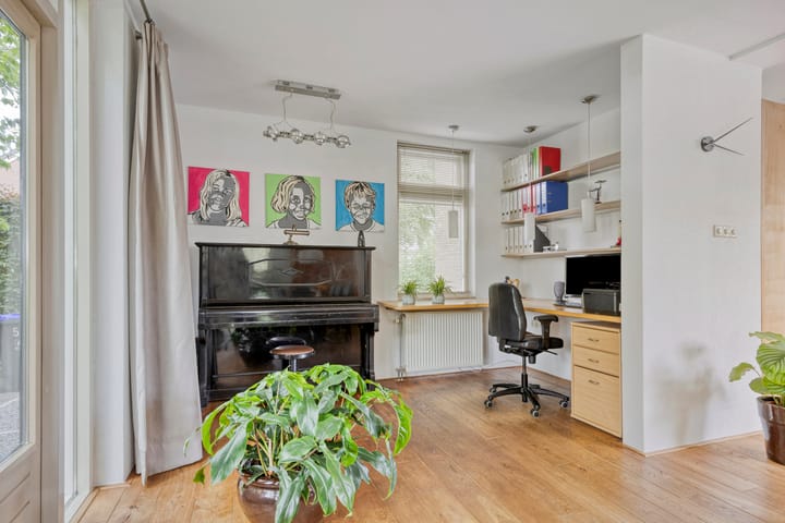 Foto 18 van Esdoornstraat 57