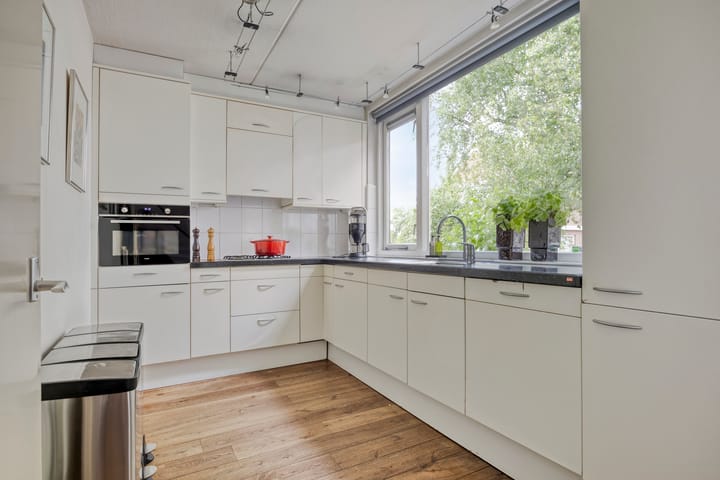 Foto 19 van Esdoornstraat 57