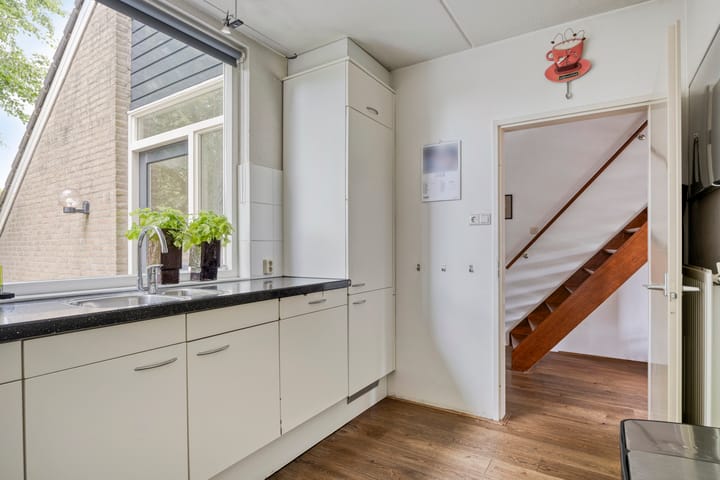 Foto 20 van Esdoornstraat 57