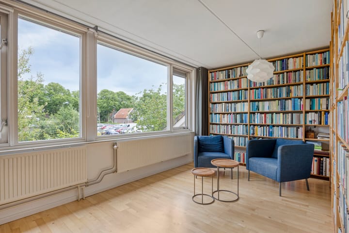 Foto 26 van Esdoornstraat 57