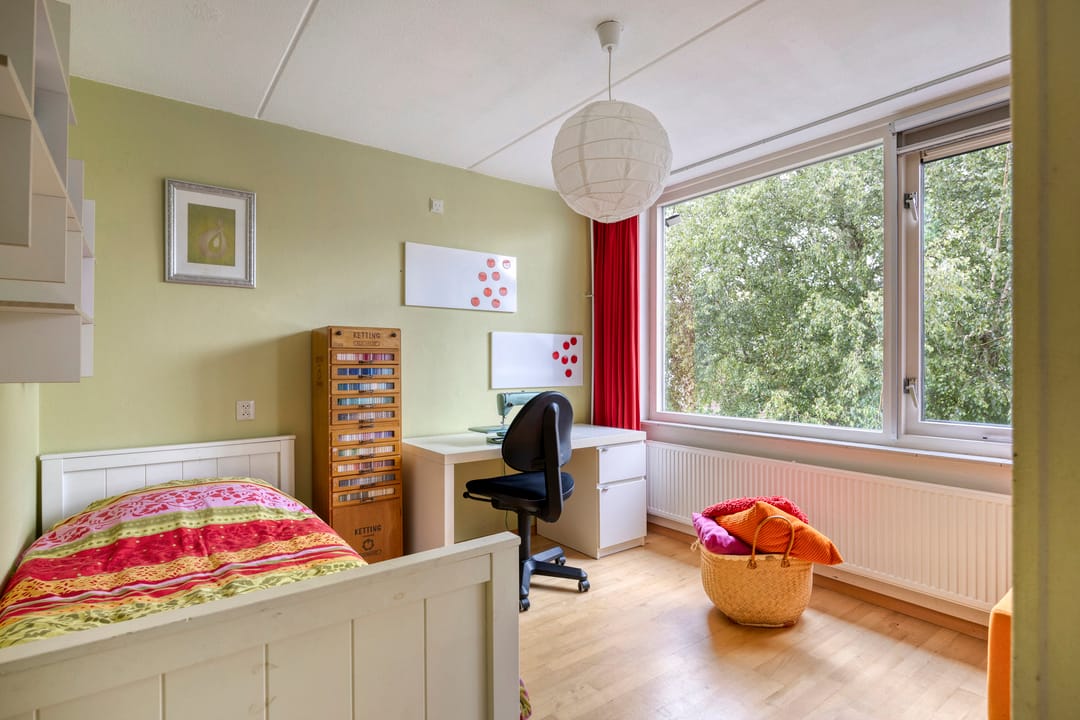 Foto 28 van Esdoornstraat 57