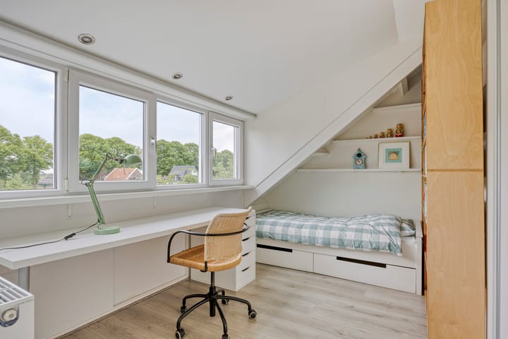 Foto 34 van Esdoornstraat 57