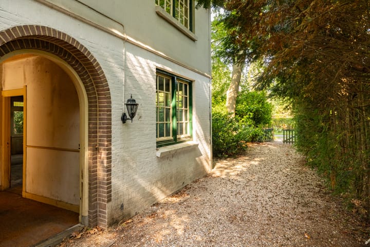 Foto 10 van Oranje Nassaulaan 2