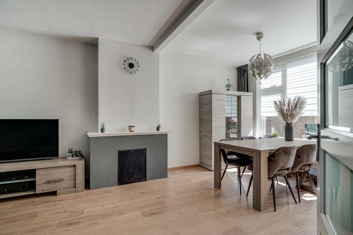 Photo 17 of Westeinde 44