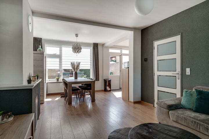 Photo 19 of Westeinde 44