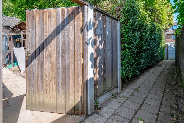 Photo 37 of Westeinde 44