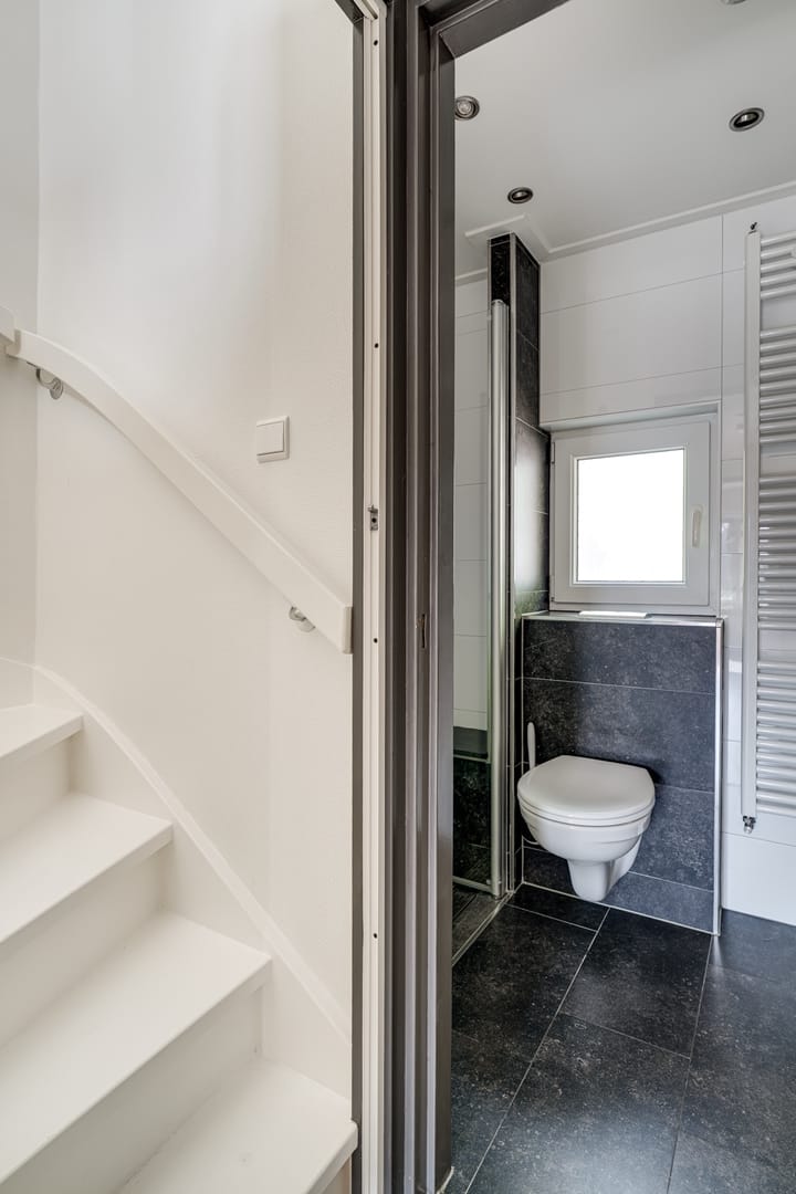 Photo 38 of Westeinde 44