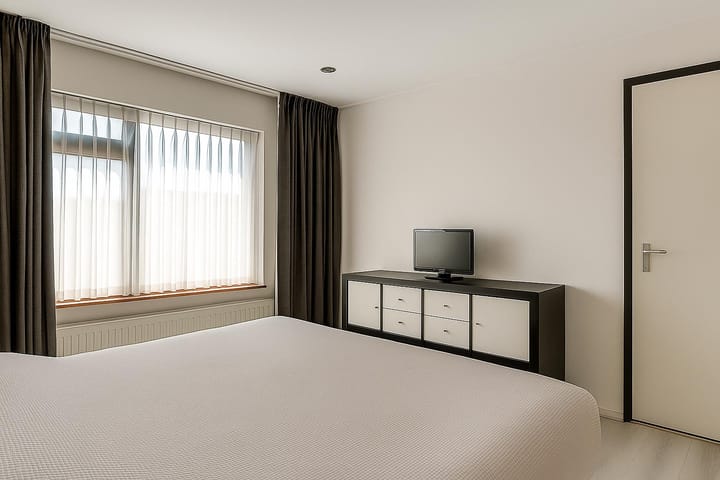 Photo 47 of Westeinde 44