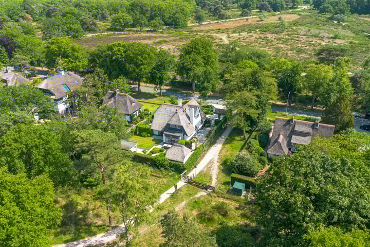 Foto 2 van Naarderstraat 268