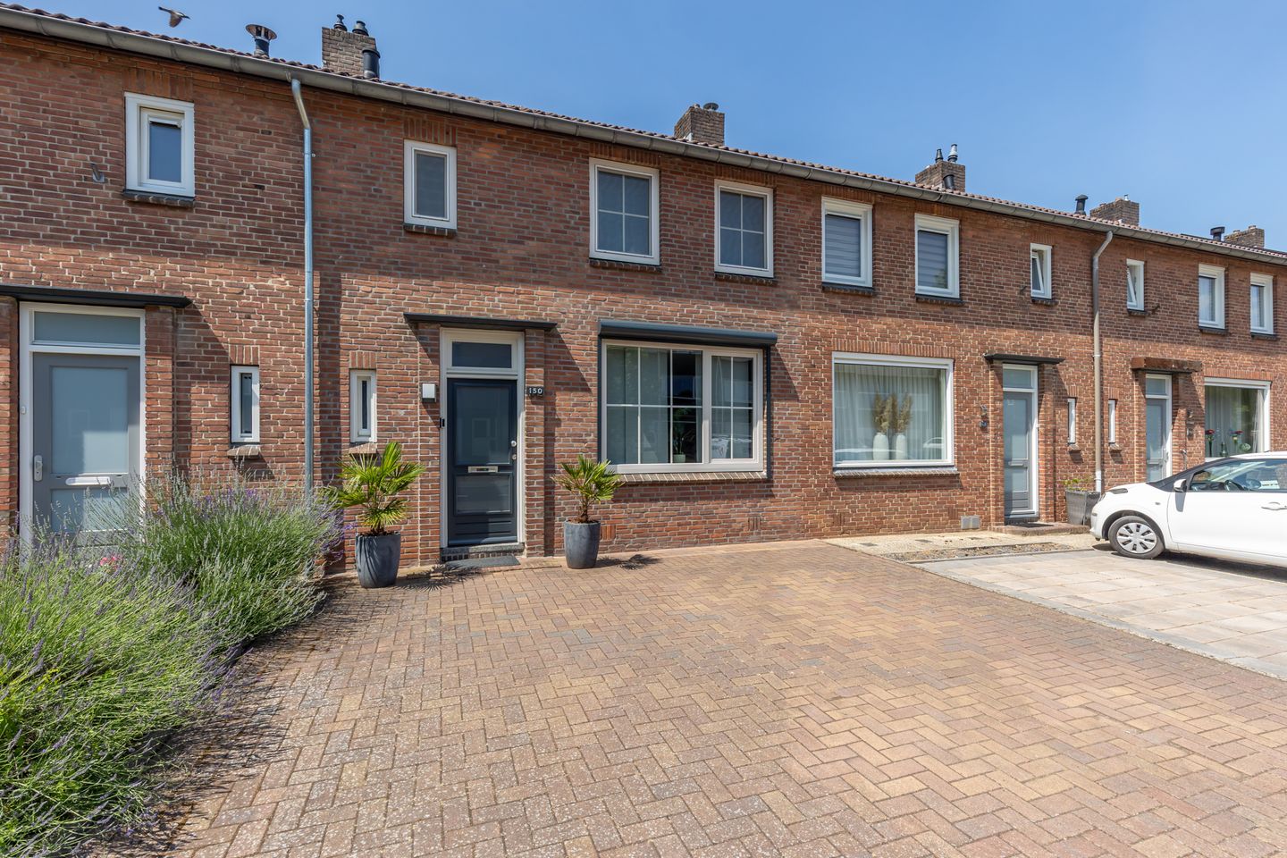 Foto 1 van De Thun 150