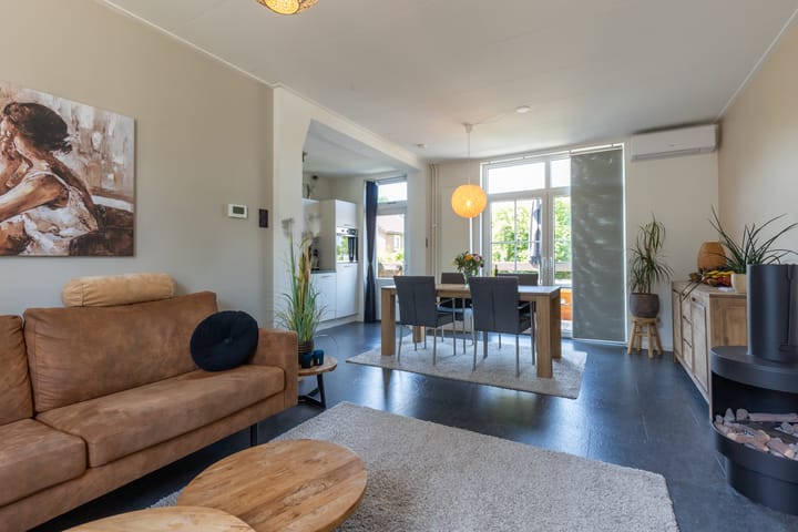 Foto 4 van De Thun 150